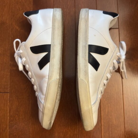 Veja Camp Black/White Sneakers - Picture 4 of 7